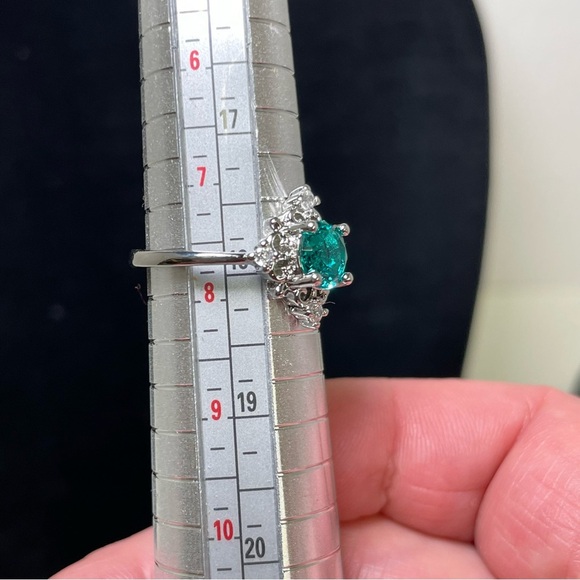 Elegant Silver Tone and Teal and Cubic Zirconia Ring Size 7.75 - Picture 5 of 5